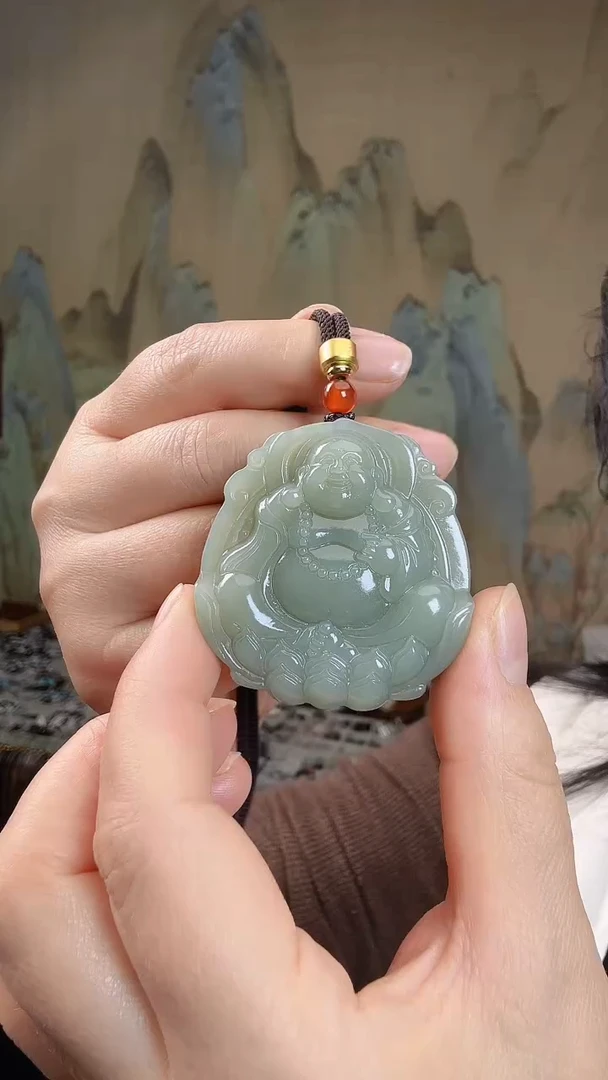 颈饰未镶嵌和田玉.