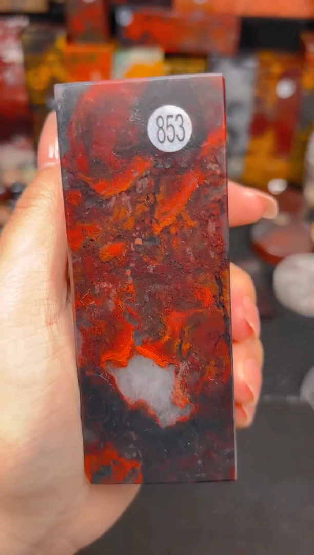 玉 桂林鸡血玉印章摆件853