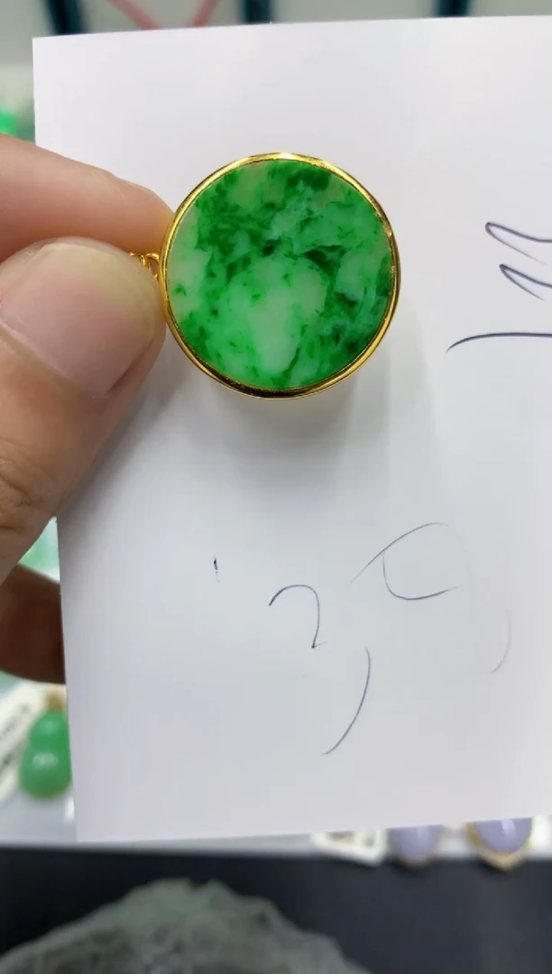翡翠银S925镶嵌颈饰翡翠