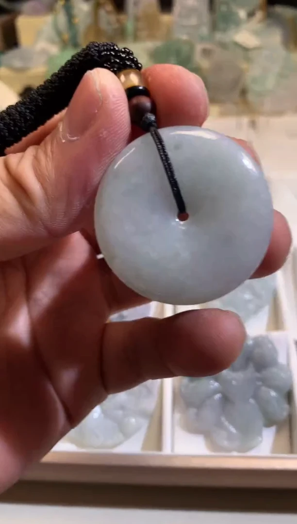 【闪购商品】翡翠颈饰未镶嵌02/17/214