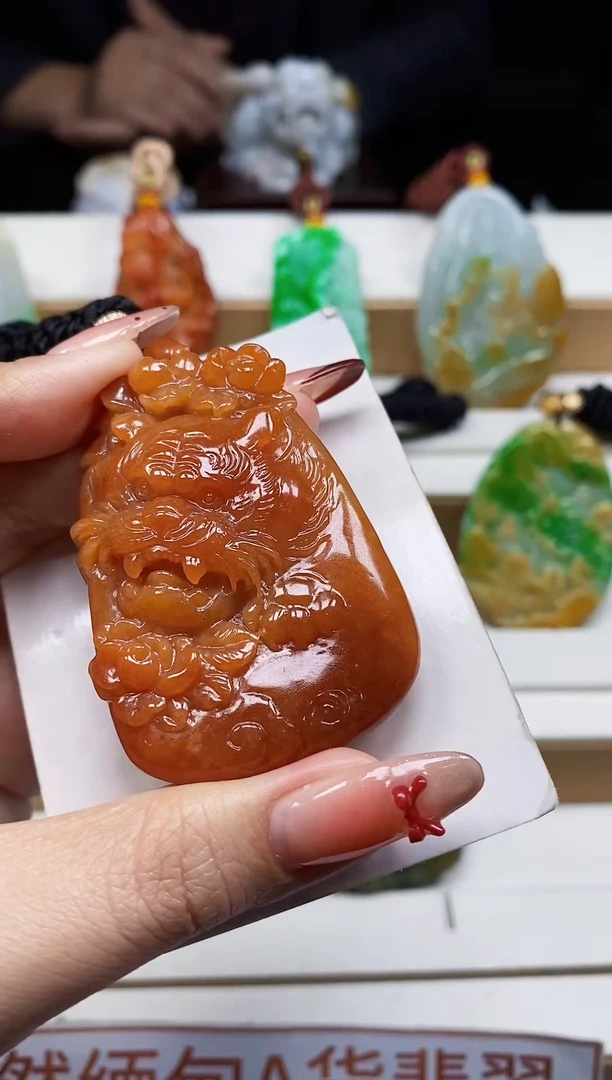 颈饰未镶嵌翡翠翡翠A货