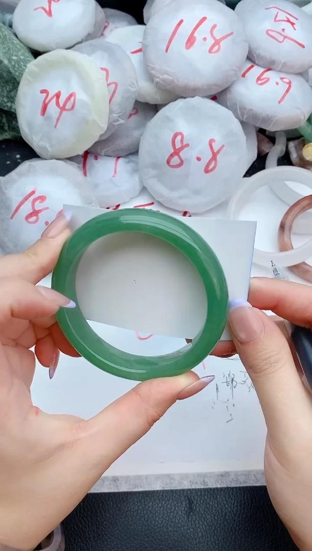 石英质玉手镯未镶嵌46+60/61