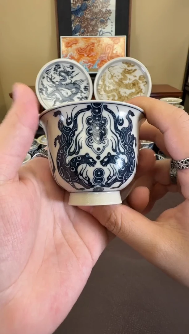 二号釉金钱豹纹铃铛杯