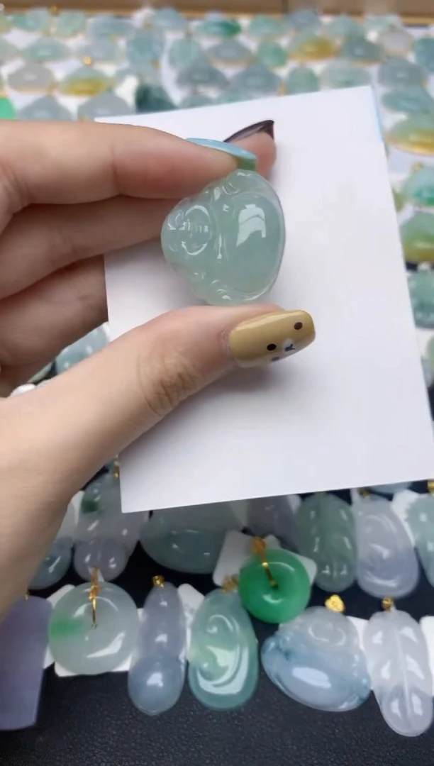 翡翠未镶嵌颈饰天然A货翡翠