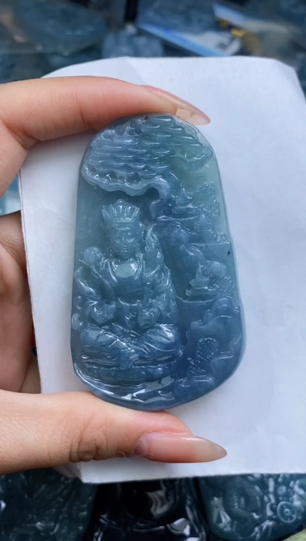 【闪购商品】翡翠颈饰未镶嵌           