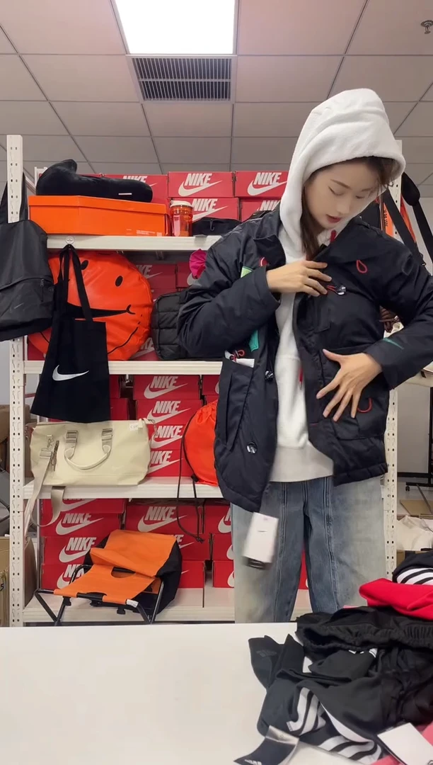 编码  尺码 l 直播过款正品外套