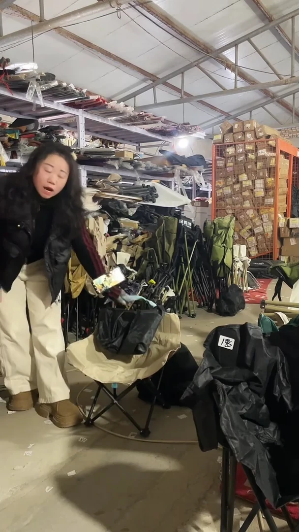 铁瑕疵不带袋    椅子   18