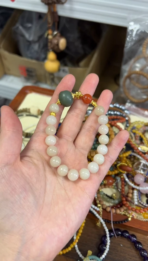 手链未镶嵌和田玉和田玉藕粉碧玉设计款手链[0169]