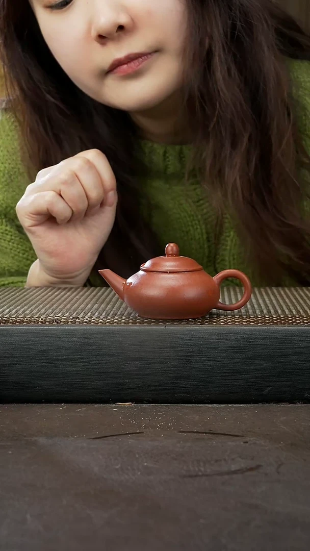 【闪购商品】紫砂茶壶朱泥 扁水平 50cc 045