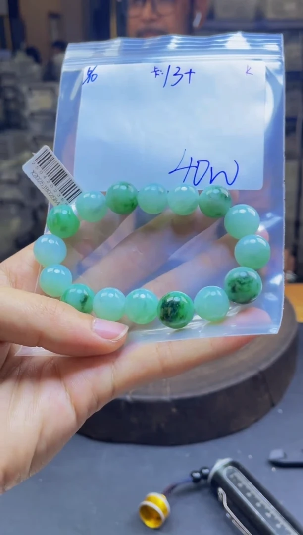 定制翡翠未镶嵌珠串