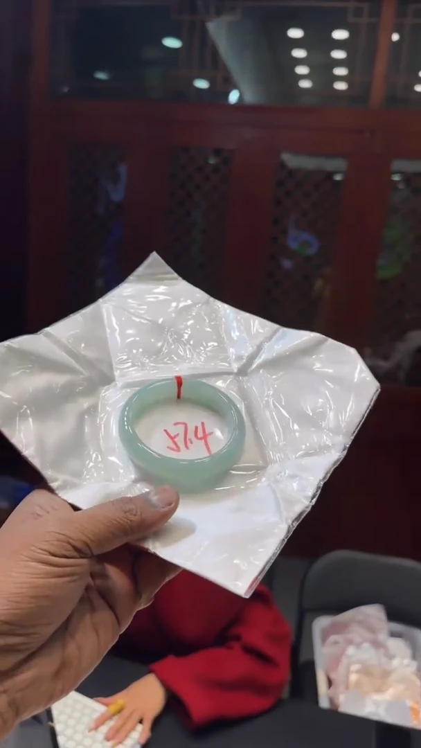 【闪购商品】翡翠手镯未镶嵌手镯