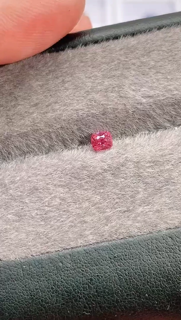 裸石尖晶石0.45ct-天然缅甸绝地尖晶石