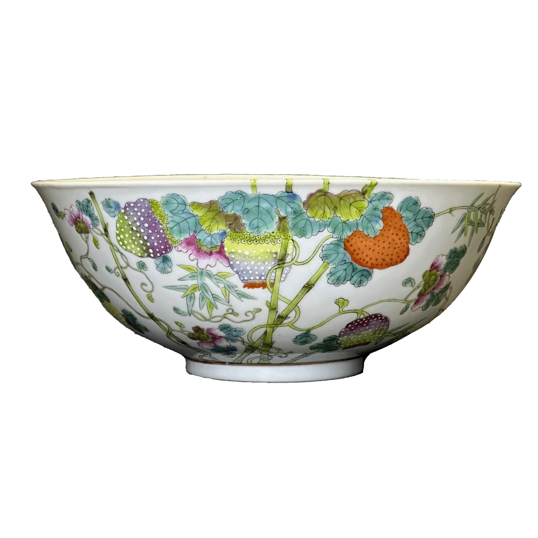 25151938y粉彩癞瓜纹碗