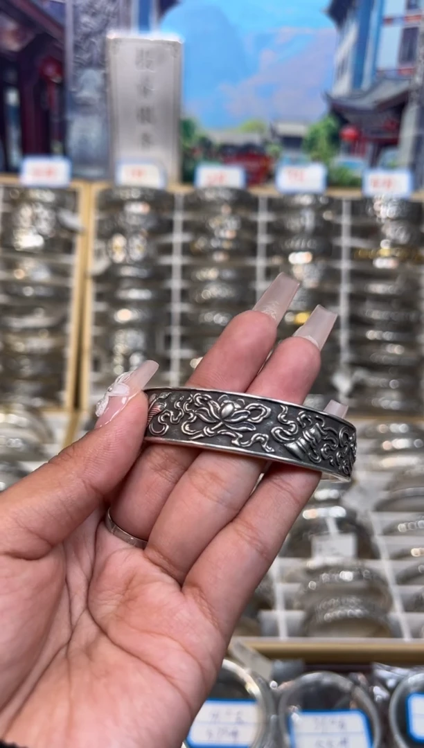 无足银满錾满刻暗八仙