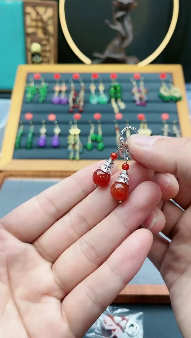 【闪购商品】南红玛瑙耳饰银S925镶嵌红色耳扣