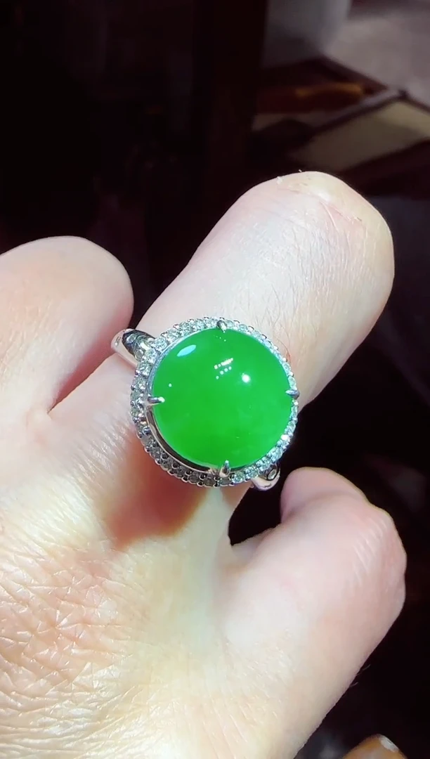 【闪购商品】翡翠戒指18K金镶嵌蛋面