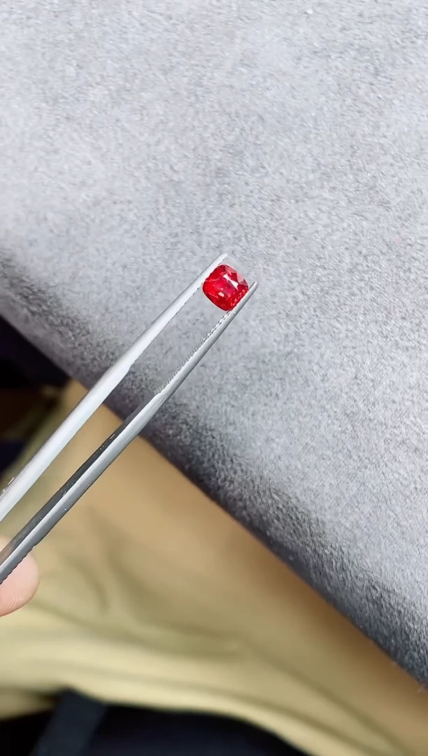 裸石尖晶石1.03ct绝地武士