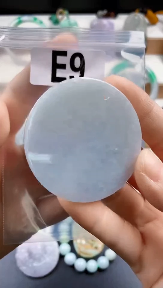 颈饰未镶嵌翡翠天然翡翠吊坠挂饰