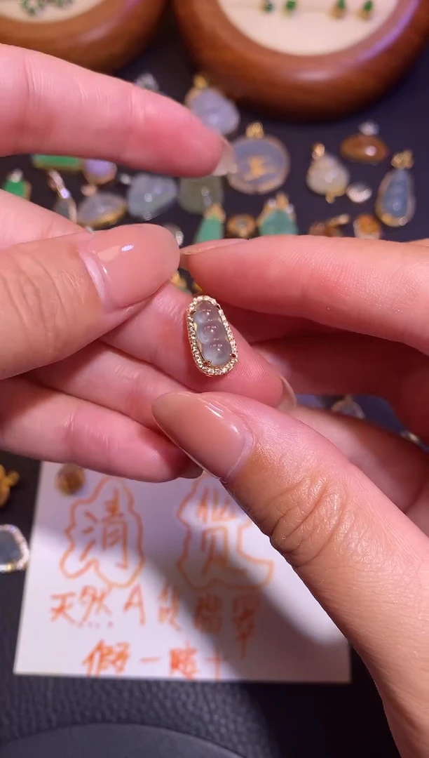 颈饰银S925镶嵌翡翠a货翡翠