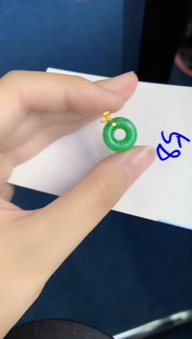翡翠18K金镶嵌颈饰天然翡翠緬甸A貨