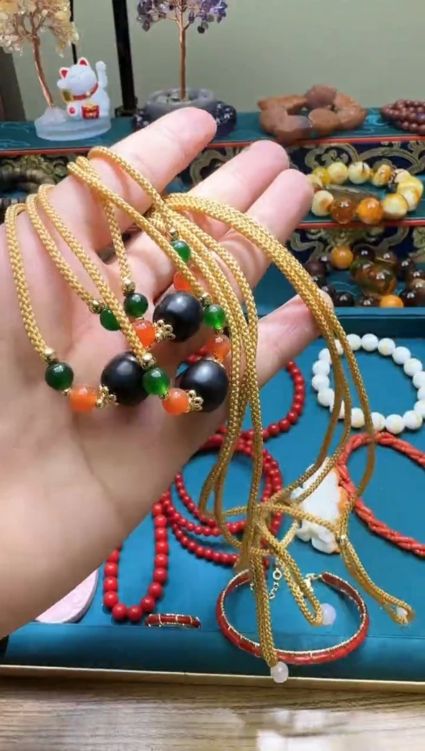 颈饰未镶嵌和田玉多样性发一件 257