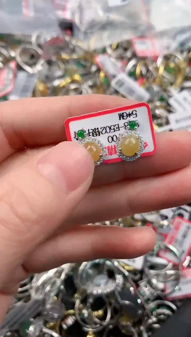 银S925镶嵌戒指翡翠888               5