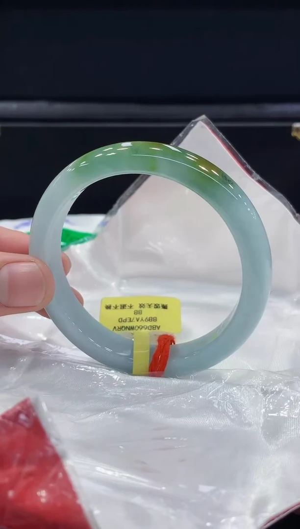 未镶嵌手镯翡翠翡翠手镯
