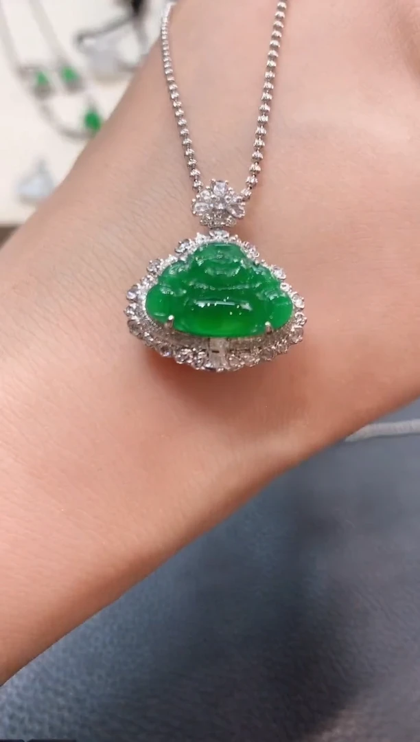 翡翠18K金镶嵌吊坠(不含链)b103春日珠宝1