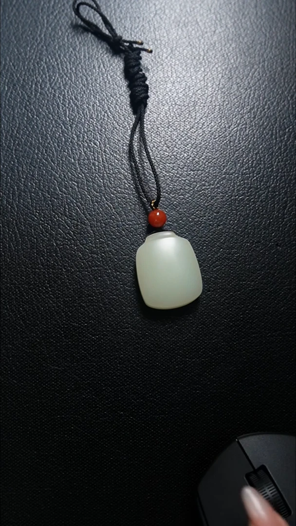 颈饰未镶嵌和田玉无事牌