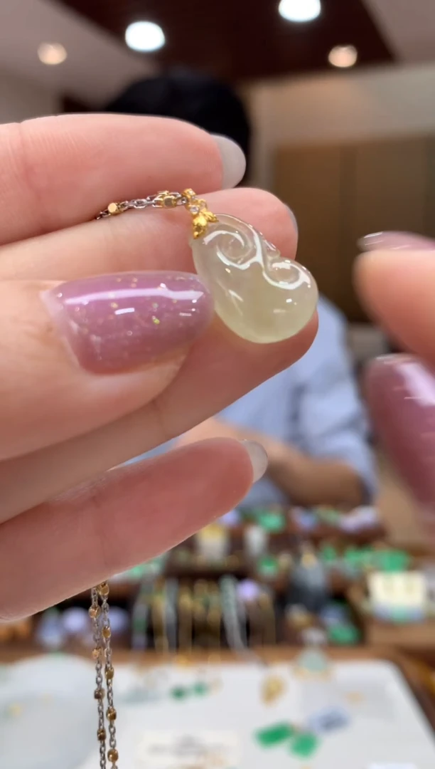 翡翠18K金镶嵌吊坠(不含链)如意