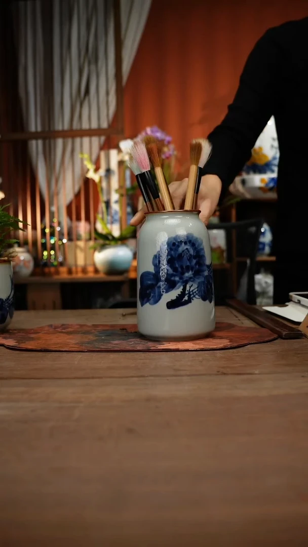 当代高温釉下彩手绘陶瓷餐具