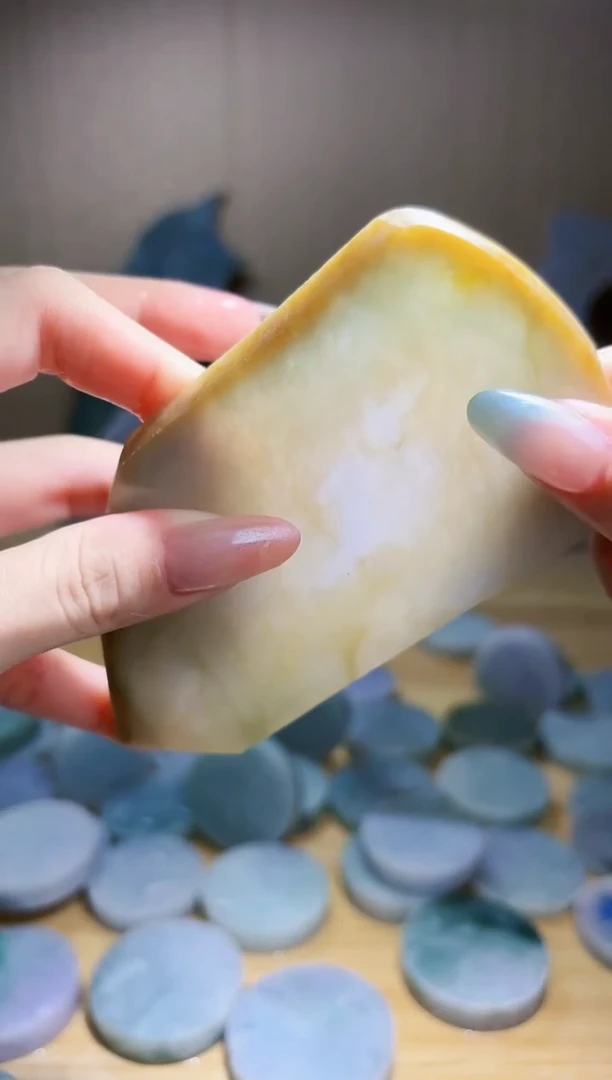 翡翠未镶嵌颈饰翡翠A货 温谭161