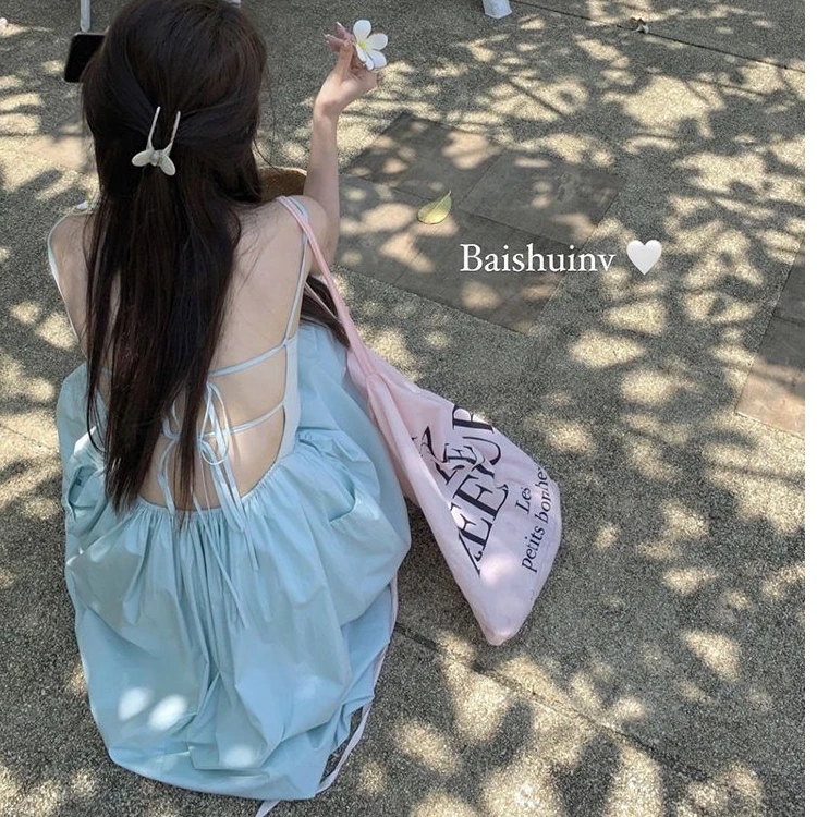 露背吊带连衣裙女a字收腰仙女裙露背纯欲A字裙海边度假辣妹长裙子