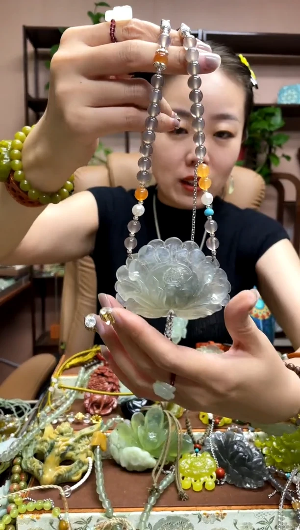 未镶嵌岫玉吊坠·