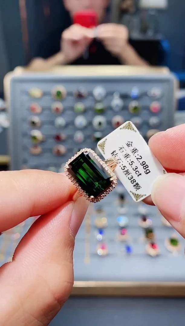 18K金镶嵌戒指碧玺5.3..
