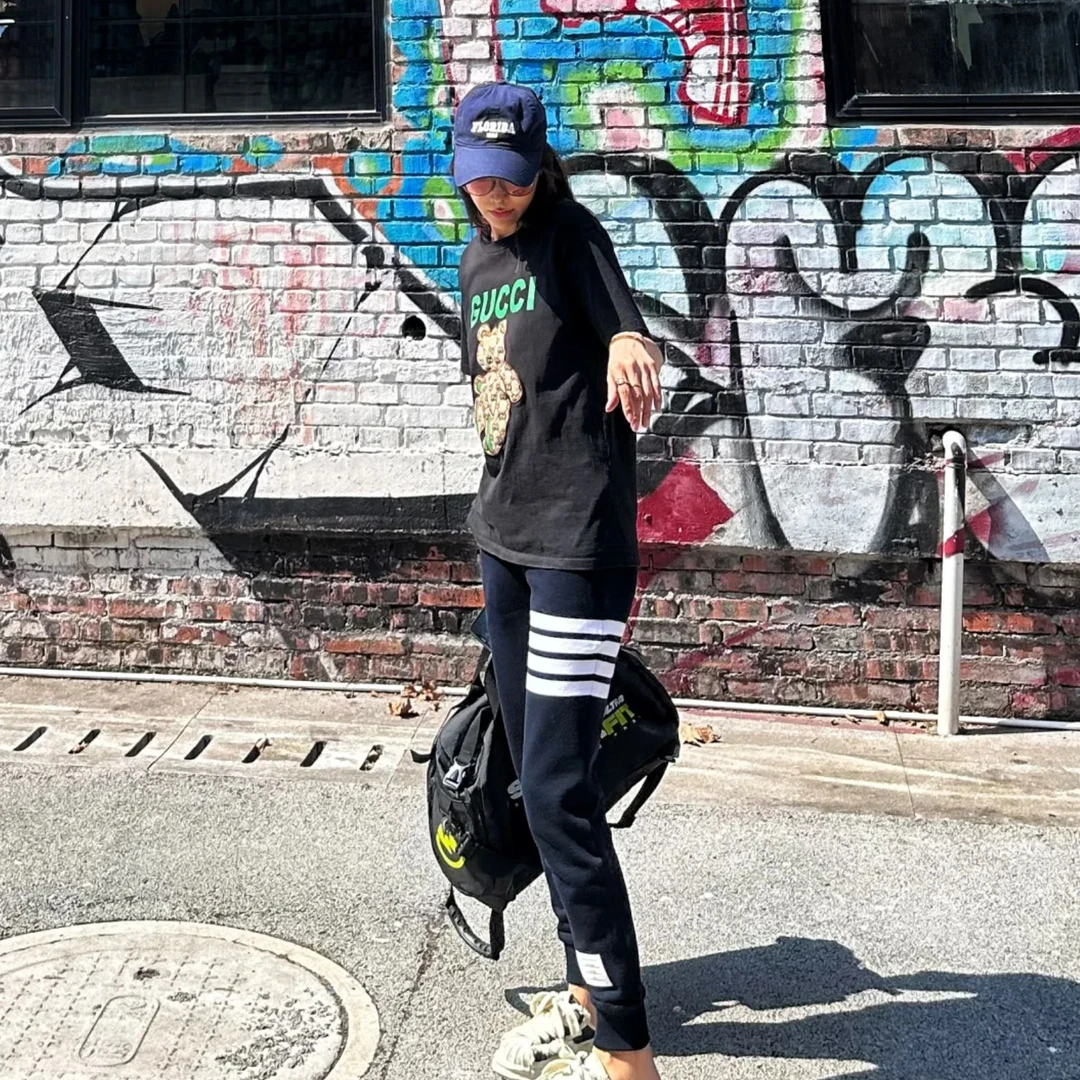 全新未使用 THOMBROWNE 经典四道杠午夜蓝色运动休闲裤