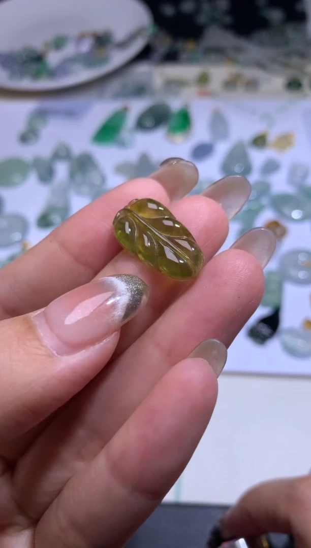 未镶嵌定制翡翠毛货