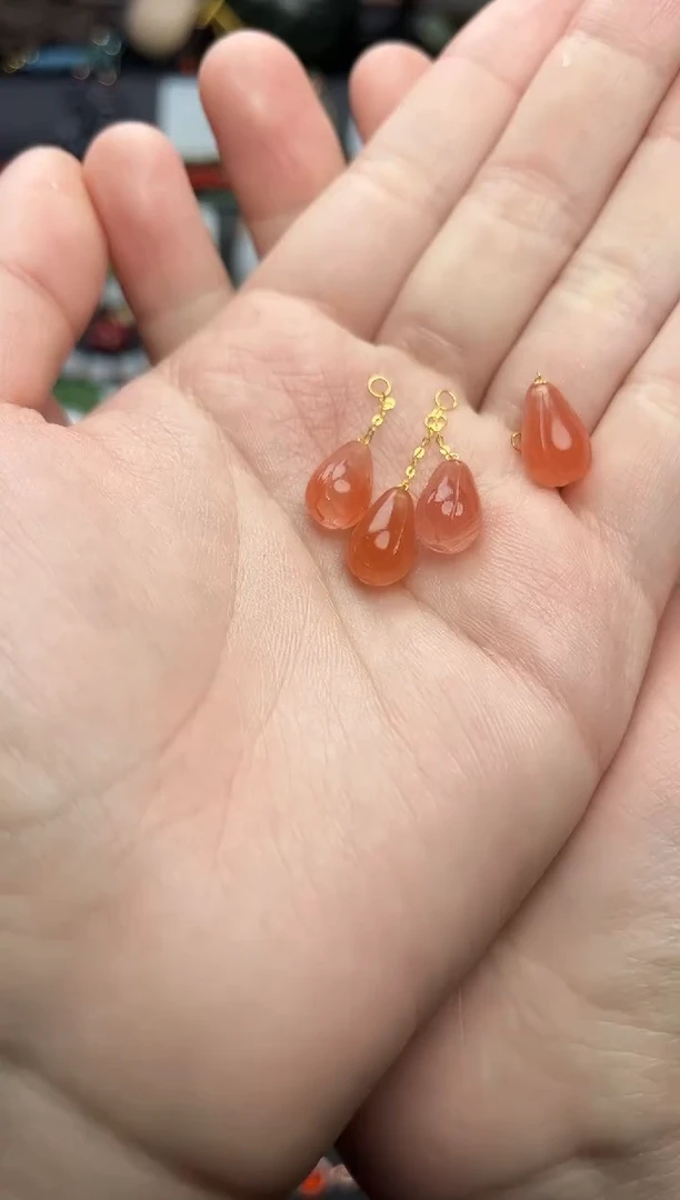 18K金镶嵌颈饰南红玛瑙玉兰花多样性拍一发一06