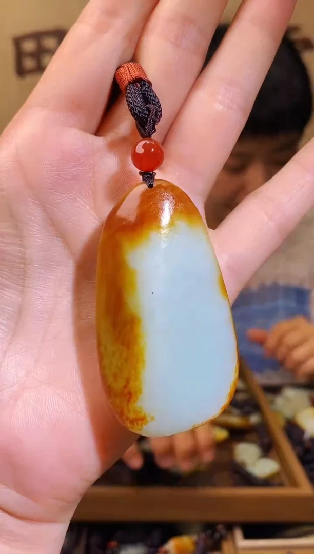 和田玉未镶嵌颈饰1