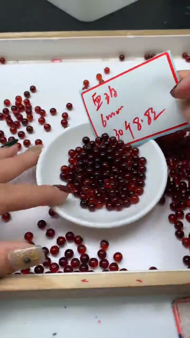 裸石血珀未镶嵌C762 血 珀6mm30个8.8元