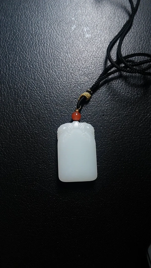 颈饰未镶嵌和田玉无事牌