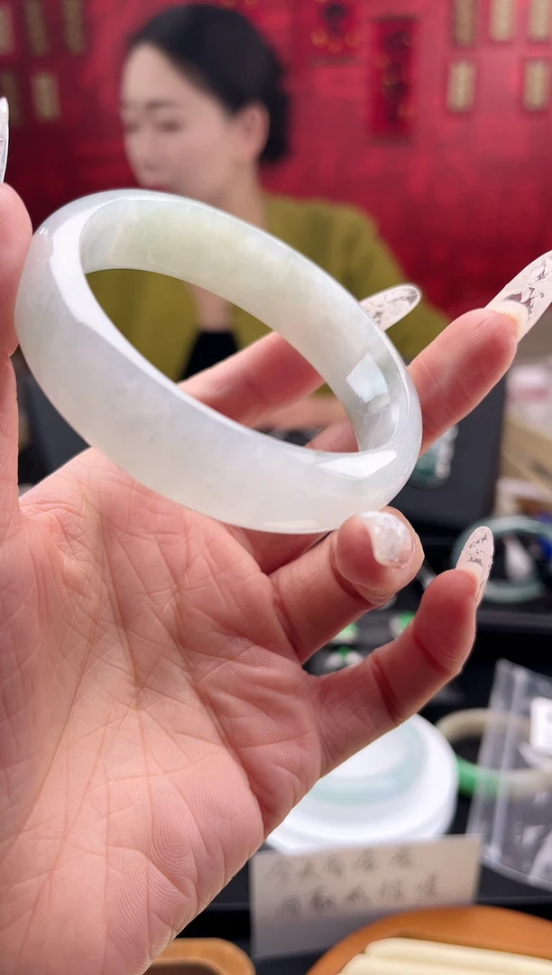 【闪购商品】翡翠手镯未镶嵌手镯