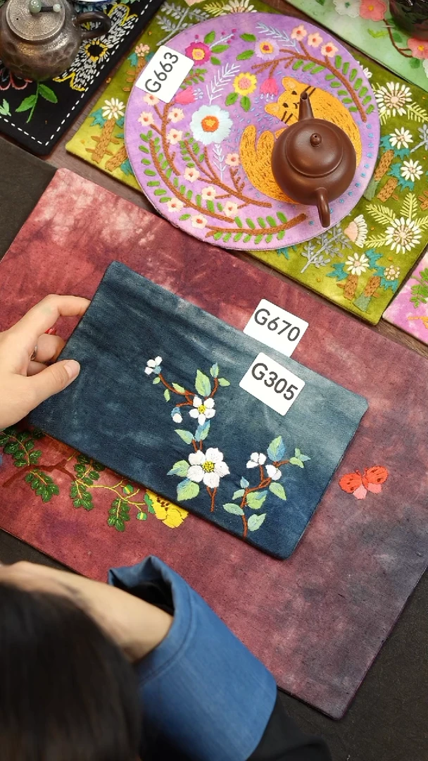 G305
