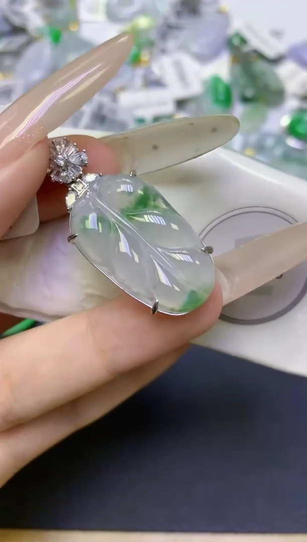 颈饰未镶嵌翡翠天然缅甸翡翠A货百元以上9元证书费自理