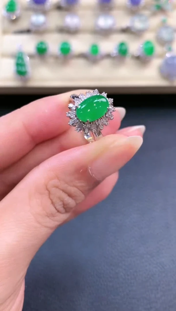 【闪购商品】翡翠戒指18K金镶嵌b147