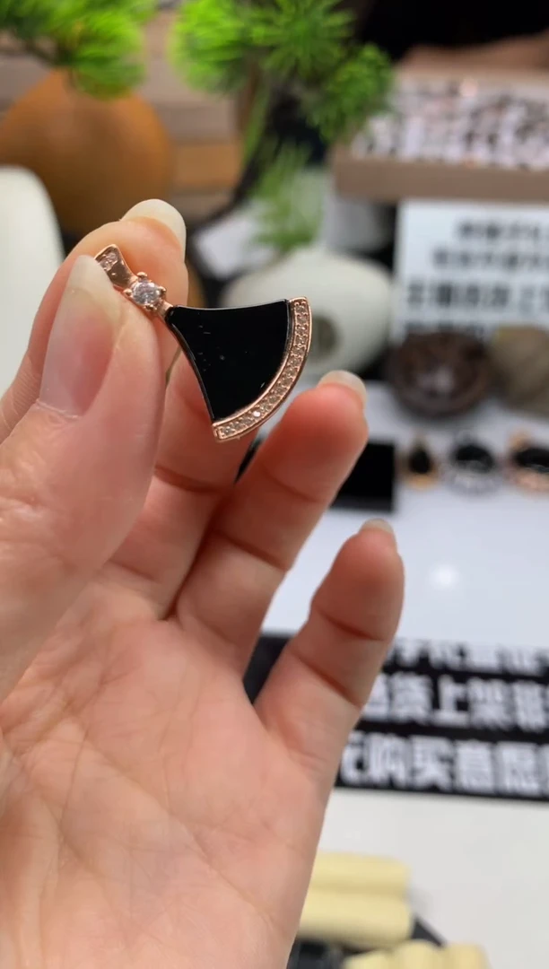 颈饰未镶嵌翡翠真***巴---117810