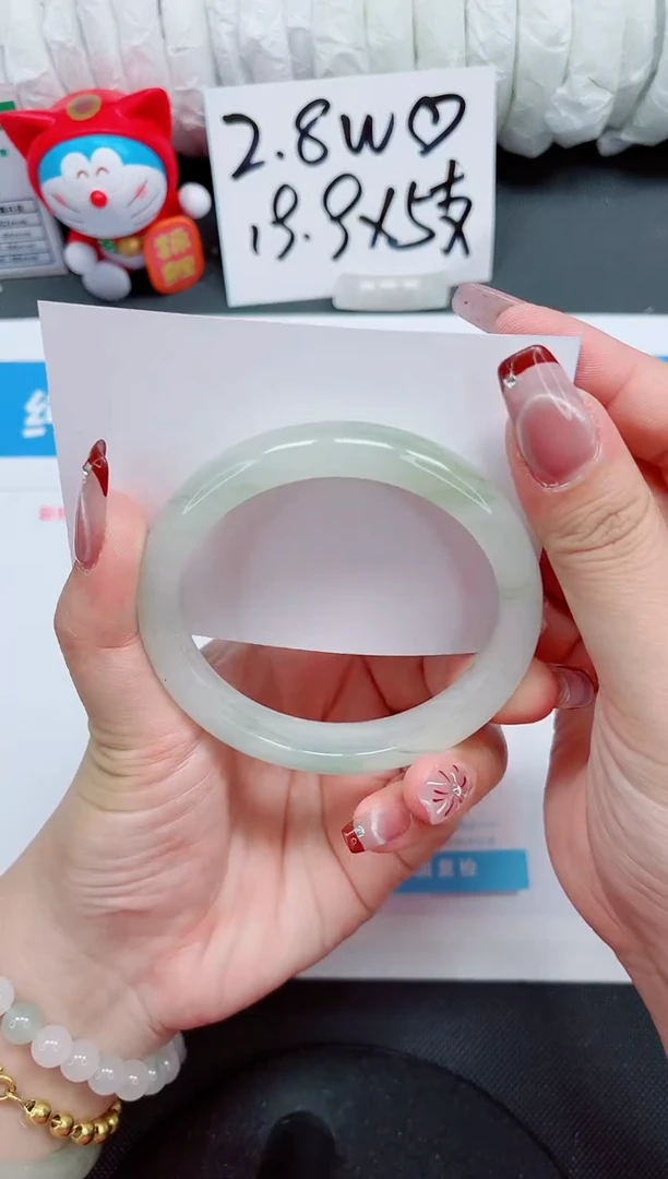 【闪购商品】石英质玉手镯未镶嵌145