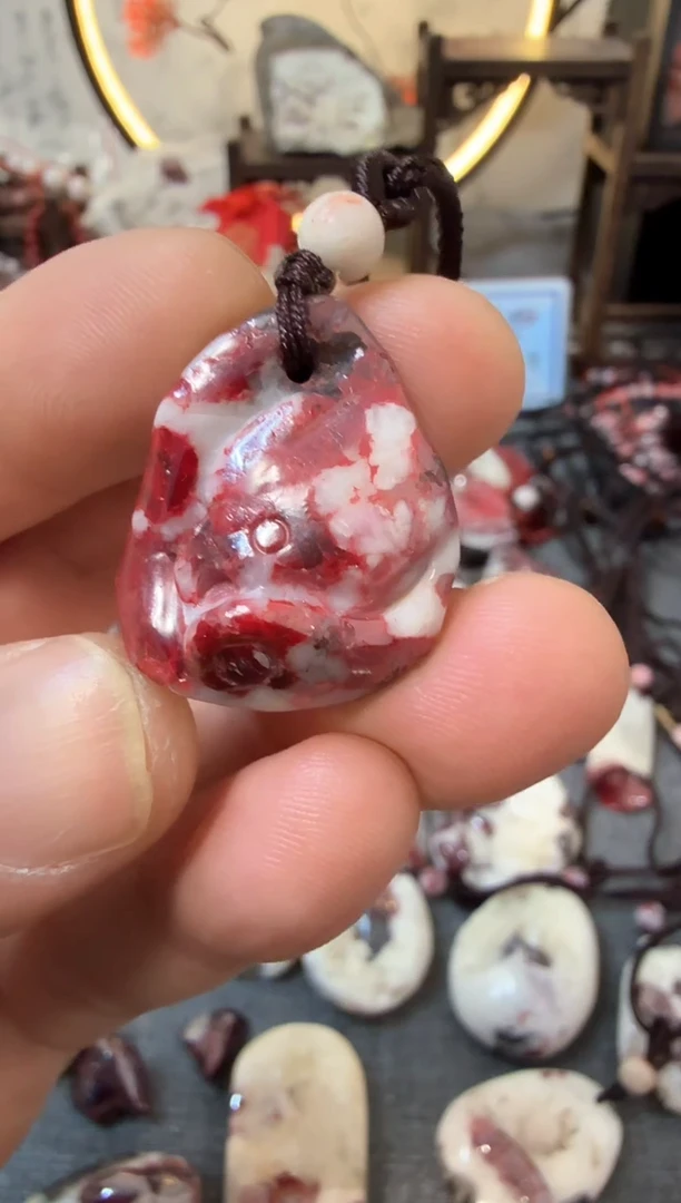 【闪购商品】天然辰砂大晶砂随行吊坠1