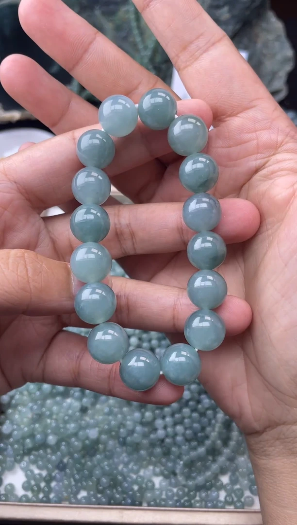 翡翠未镶嵌颈饰手串