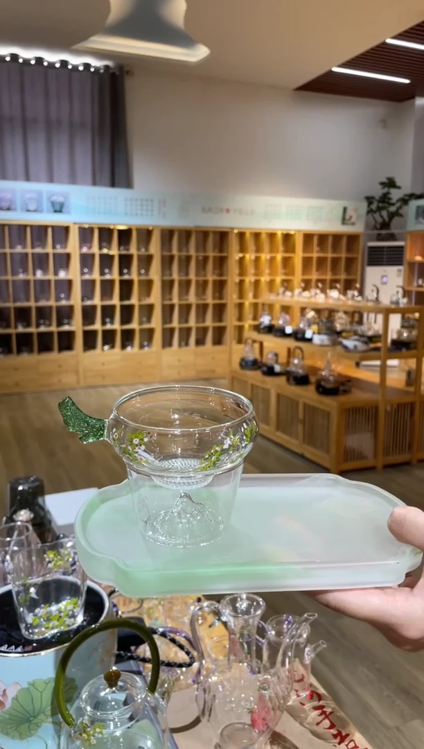 九河观山乔木茶漏梨花白燕绿